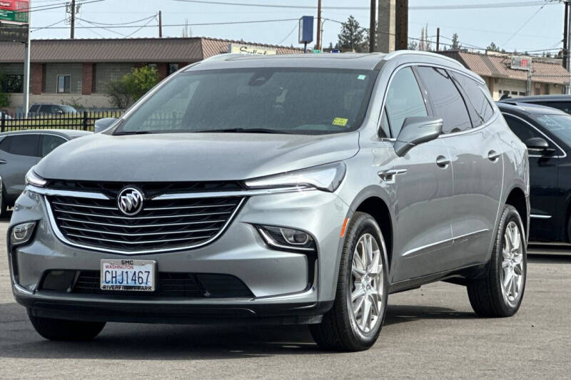 2024 Buick Enclave Essence