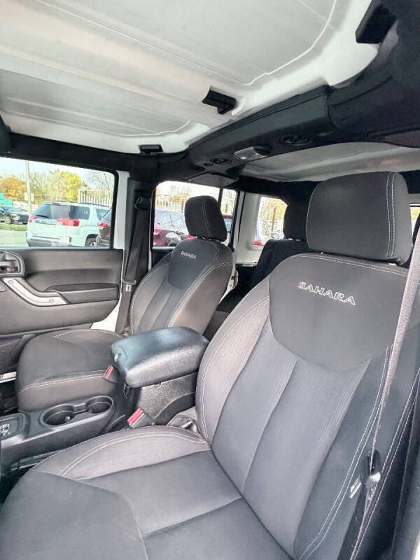 2016 Jeep Wrangler Unlimited Sahara