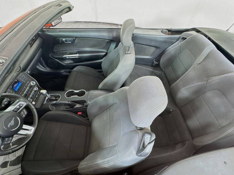 2015 Ford Mustang V6