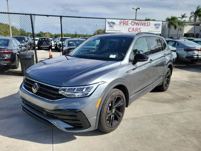 2023 Volkswagen Tiguan SE R-Line Black
