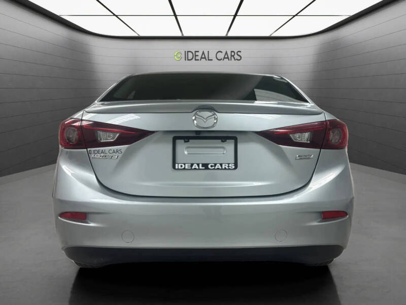 2018 Mazda MAZDA3