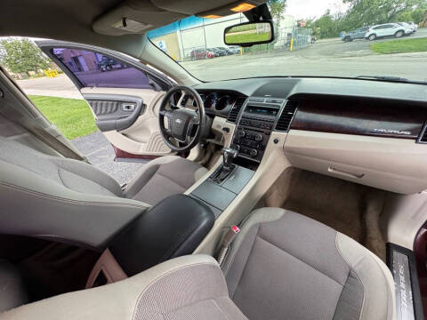 2012 Ford Taurus SEL