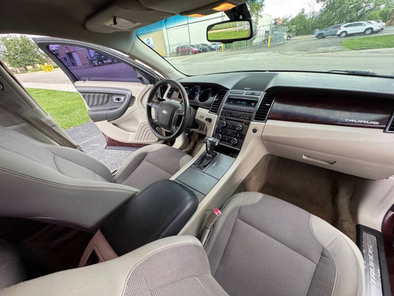 2012 Ford Taurus SEL