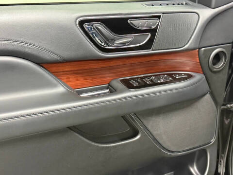 2023 Lincoln Navigator L Standard