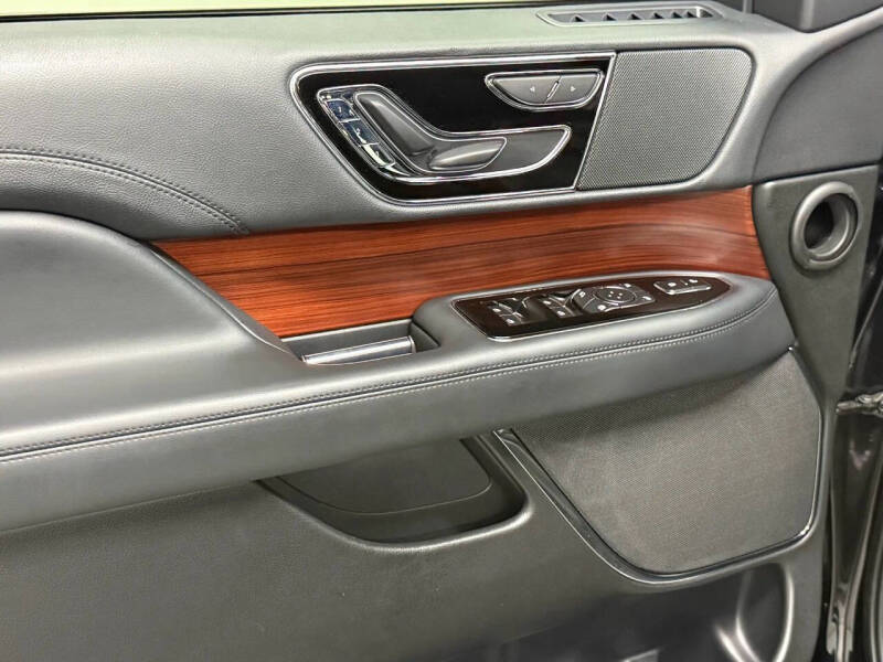 2023 Lincoln Navigator L Standard