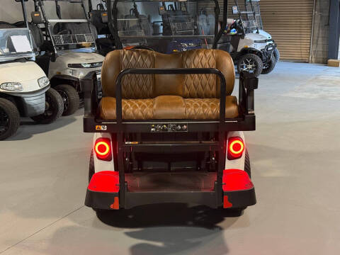 2025 E-Z-GO RXV ELiTE