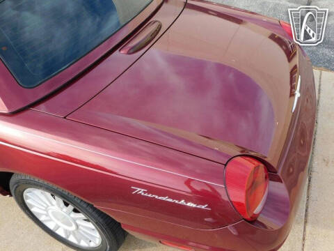 2004 Ford Thunderbird Deluxe