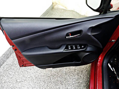 2016 Toyota Prius Three