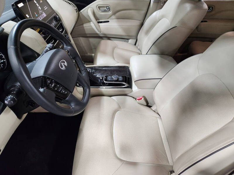 2022 Infiniti QX80 Luxe