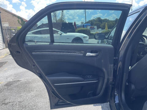 2020 Chrysler 300 Touring