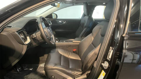 2024 Volvo S60 B5 Core Dark Theme