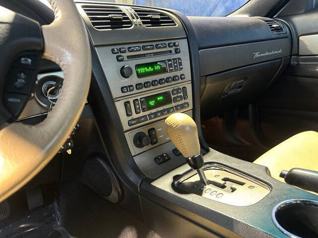 2004 Ford Thunderbird Deluxe