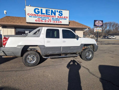 2002 Chevrolet Avalanche for sale at Glen's Auto Sales in Watertown SD