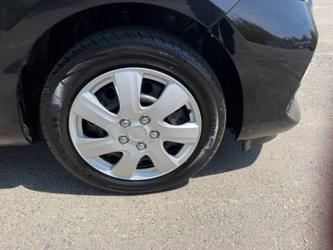 2014 Toyota Prius c