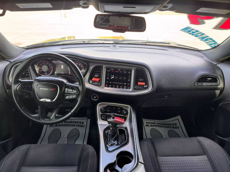 2019 Dodge Challenger SXT