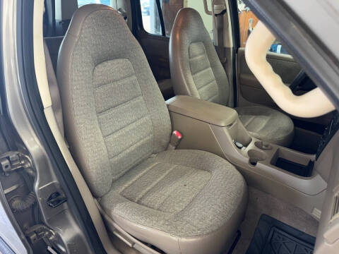 2002 Ford Explorer XLS