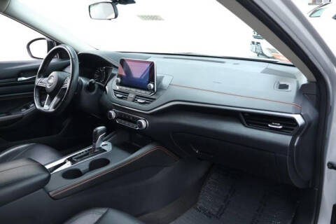 2022 Nissan Altima 2.5 SR