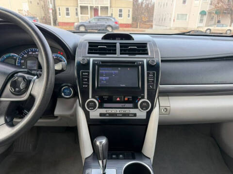 2014 Toyota Camry Hybrid