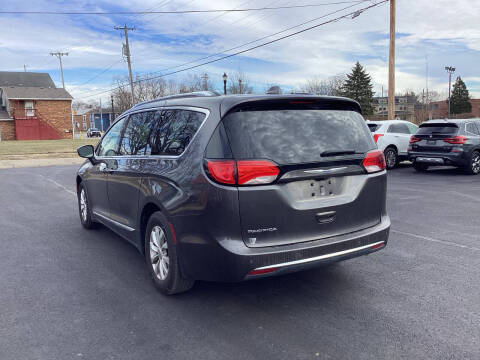 2018 Chrysler Pacifica Touring L