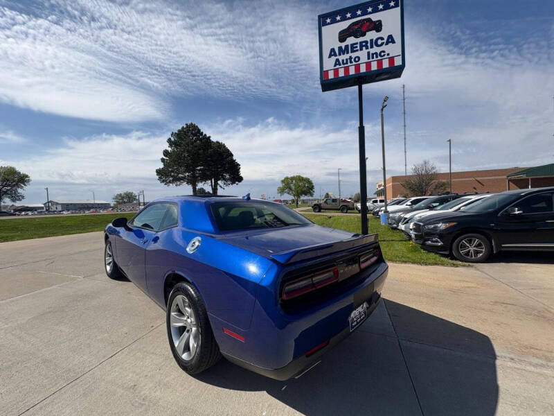 2021 Dodge Challenger SXT