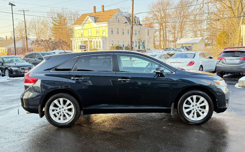 2014 Toyota Venza XLE photo 6