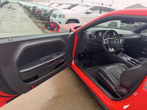 2014 Dodge Challenger SXT Plus