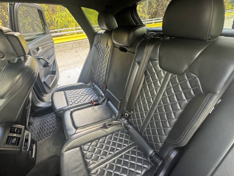 2020 Audi SQ5 3.0T quattro Premium Plus