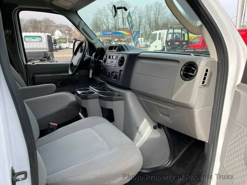 2017 Ford E-Series