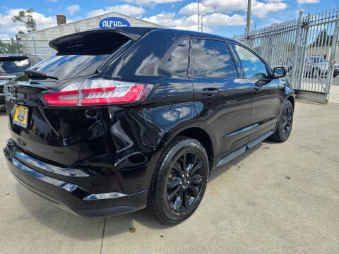2022 Ford Edge SE