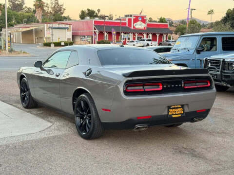 2017 Dodge Challenger SXT