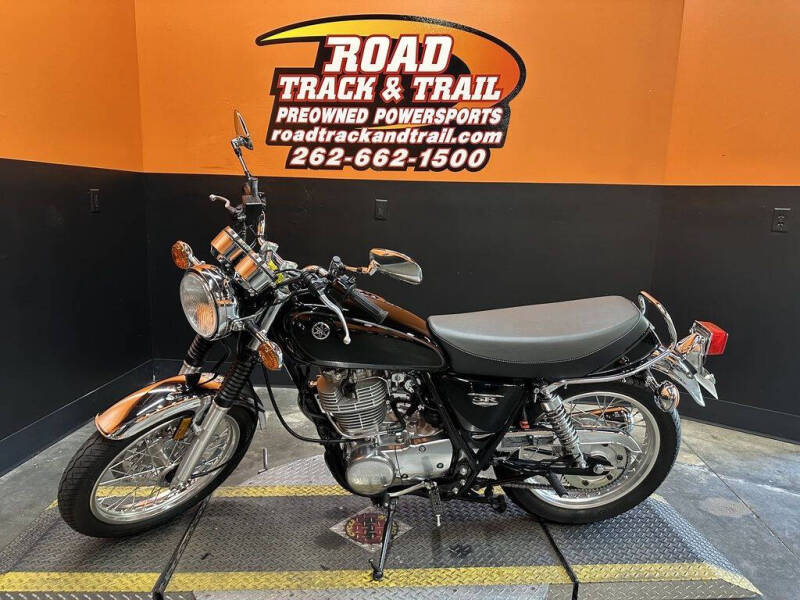 2016 Yamaha SR400