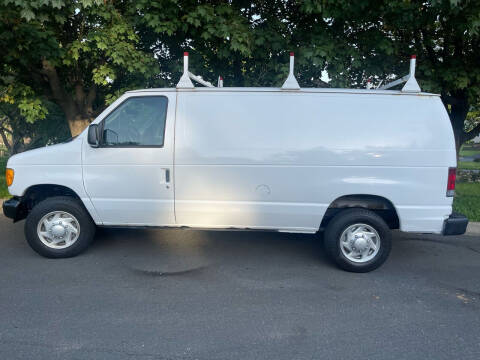 2003 Ford E-Series for sale at Bob's Motors in Washington DC