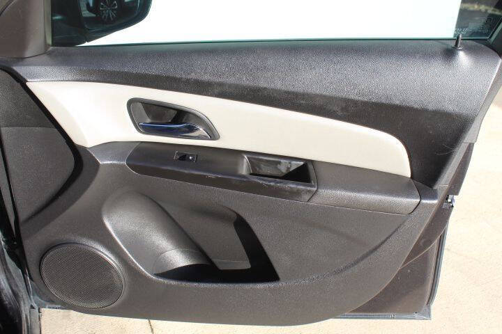 2013 Chevrolet Cruze LS Auto