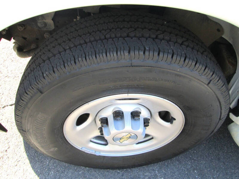 2024 Chevrolet Express 2500