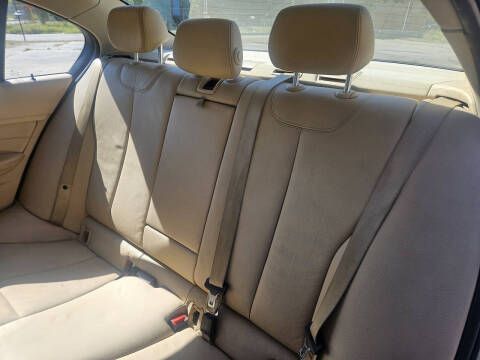 2013 BMW 3 Series 328i