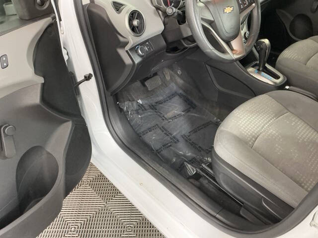 2015 Chevrolet Sonic LS Auto