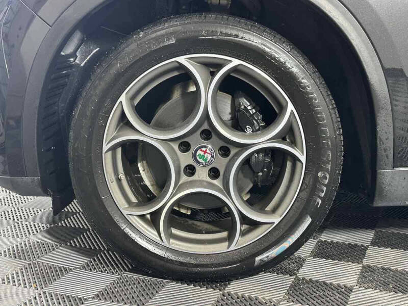 2018 Alfa Romeo Stelvio Sport