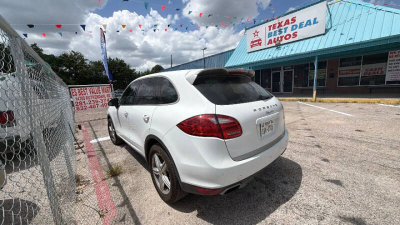 2014 Porsche Cayenne Platinum