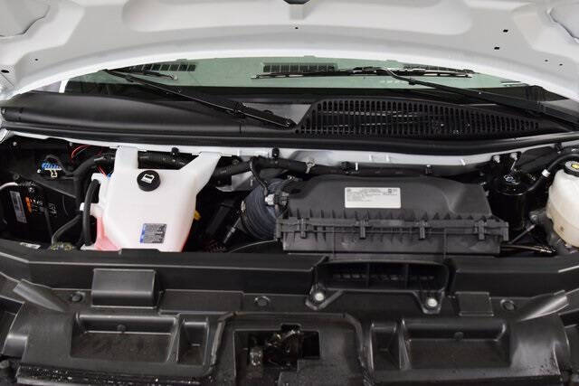 2025 Chevrolet Express 2500