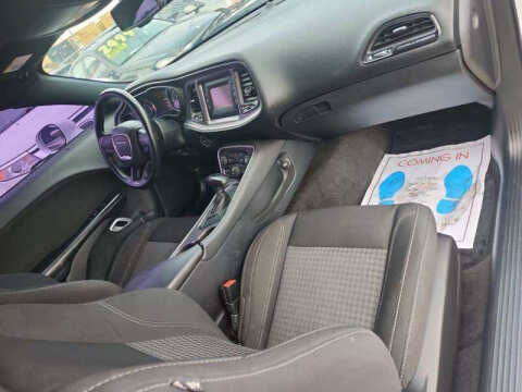 2015 Dodge Challenger SXT