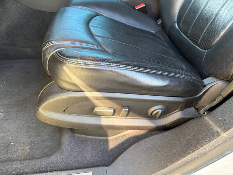 2011 GMC Acadia Denali