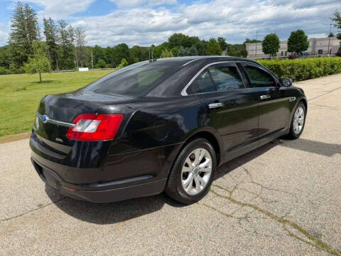 2011 Ford Taurus SEL