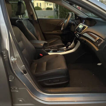 2017 Honda Accord Hybrid Touring