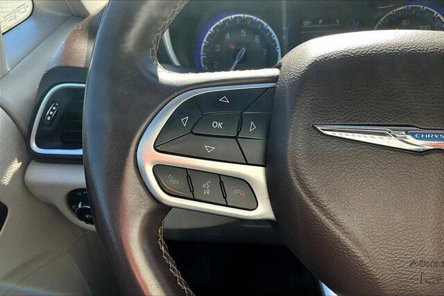 2017 Chrysler Pacifica Touring-L