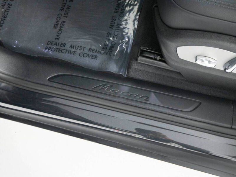 2025 Porsche Macan
