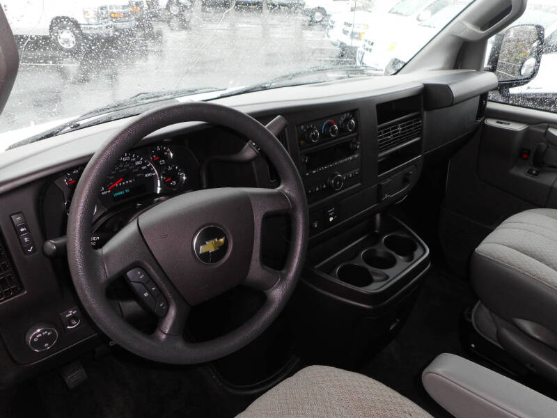 2017 Chevrolet Express LT 3500