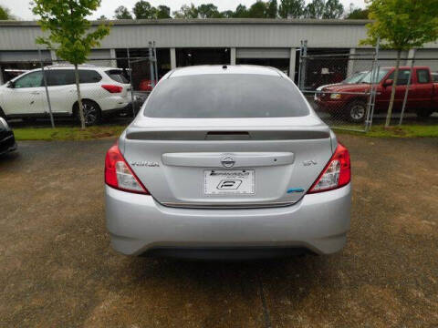 2015 Nissan Versa 1.6 SV