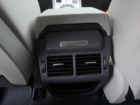 2019 Land Rover Range Rover Evoque SE