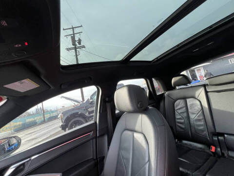 2020 Audi Q3 quattro S line Premium 45 TFSI