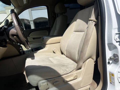 2012 Chevrolet Suburban LS